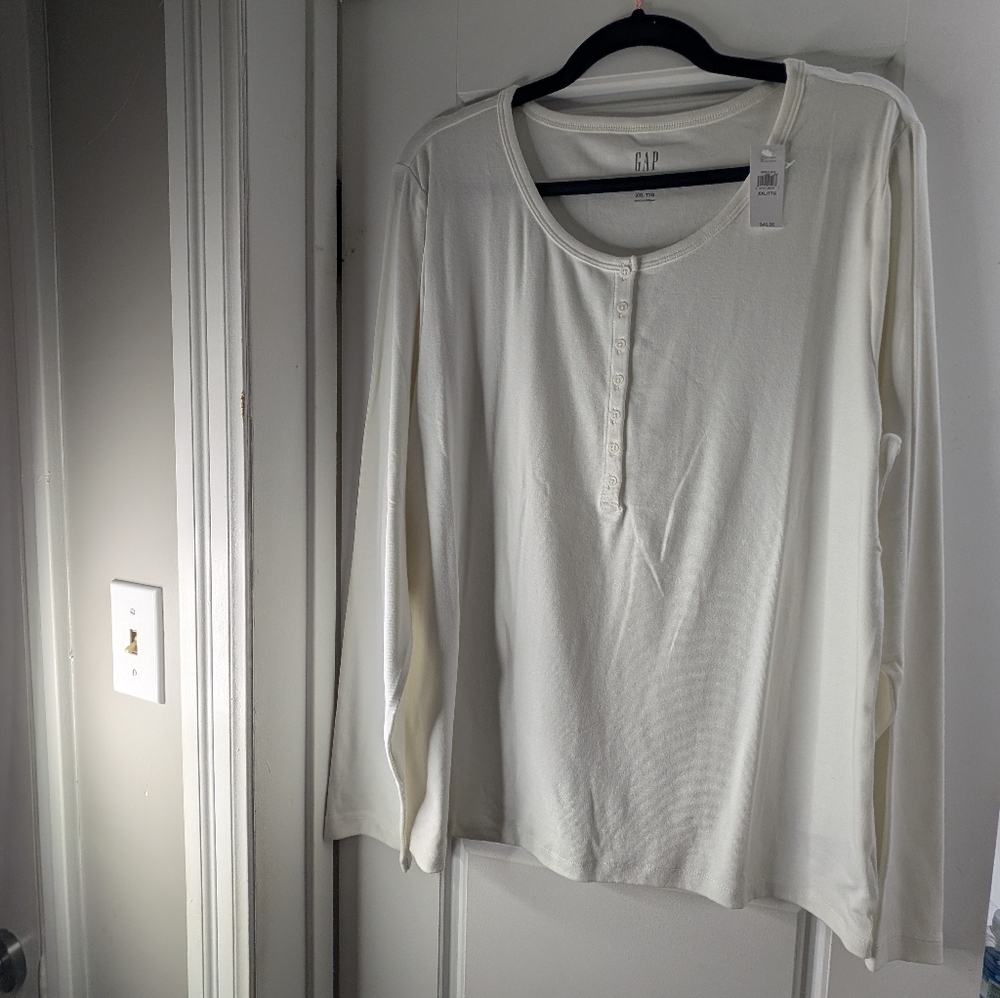 GAPWhite Henley Long Sleeve Top